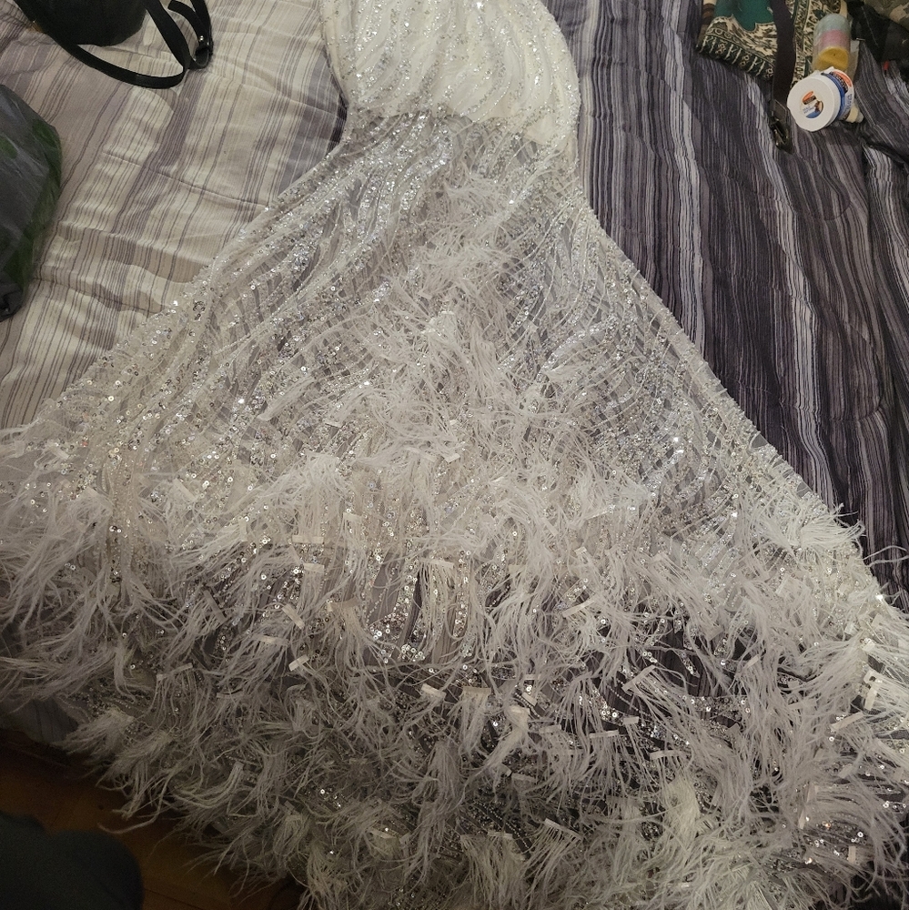 Prom dress - Picture 3 of 8
